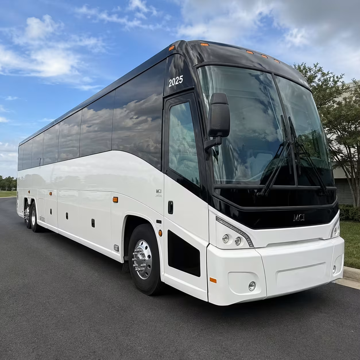 kirkland charter bus rentals for corporate events and meetings
